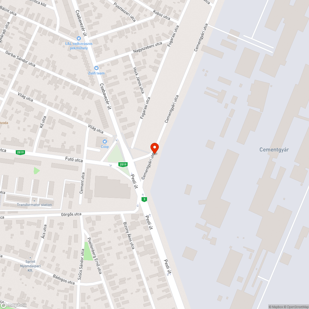 Szemelyautot takarja a bokor stop tablánál bejelentés helye