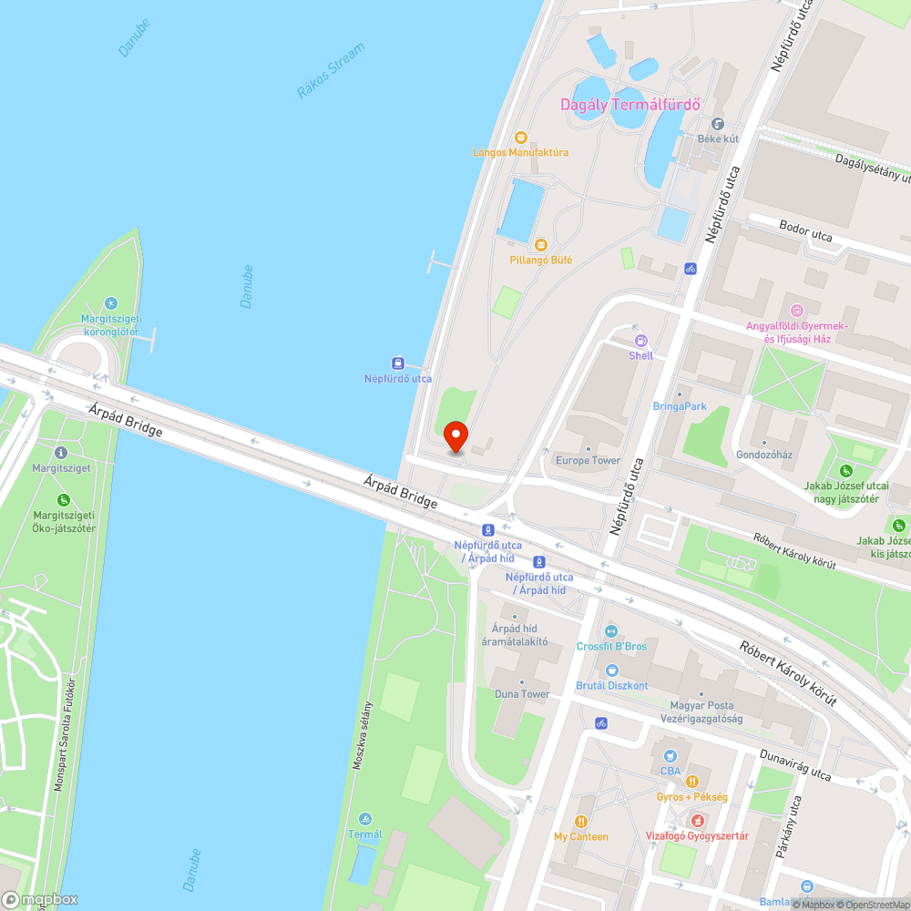 Fűben fekvő Parkoló tábla bejelentés helye