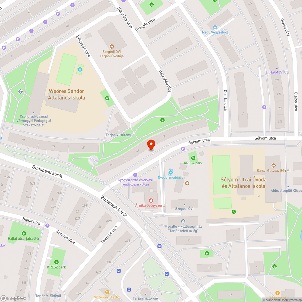 Megsüllyedt és törött víznyelő rács - Sólyom utca 13/b. bejelentés helye