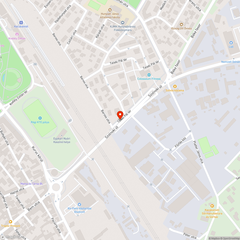 Kecskeméti aluljáróban mély kátyú bejelentés helye