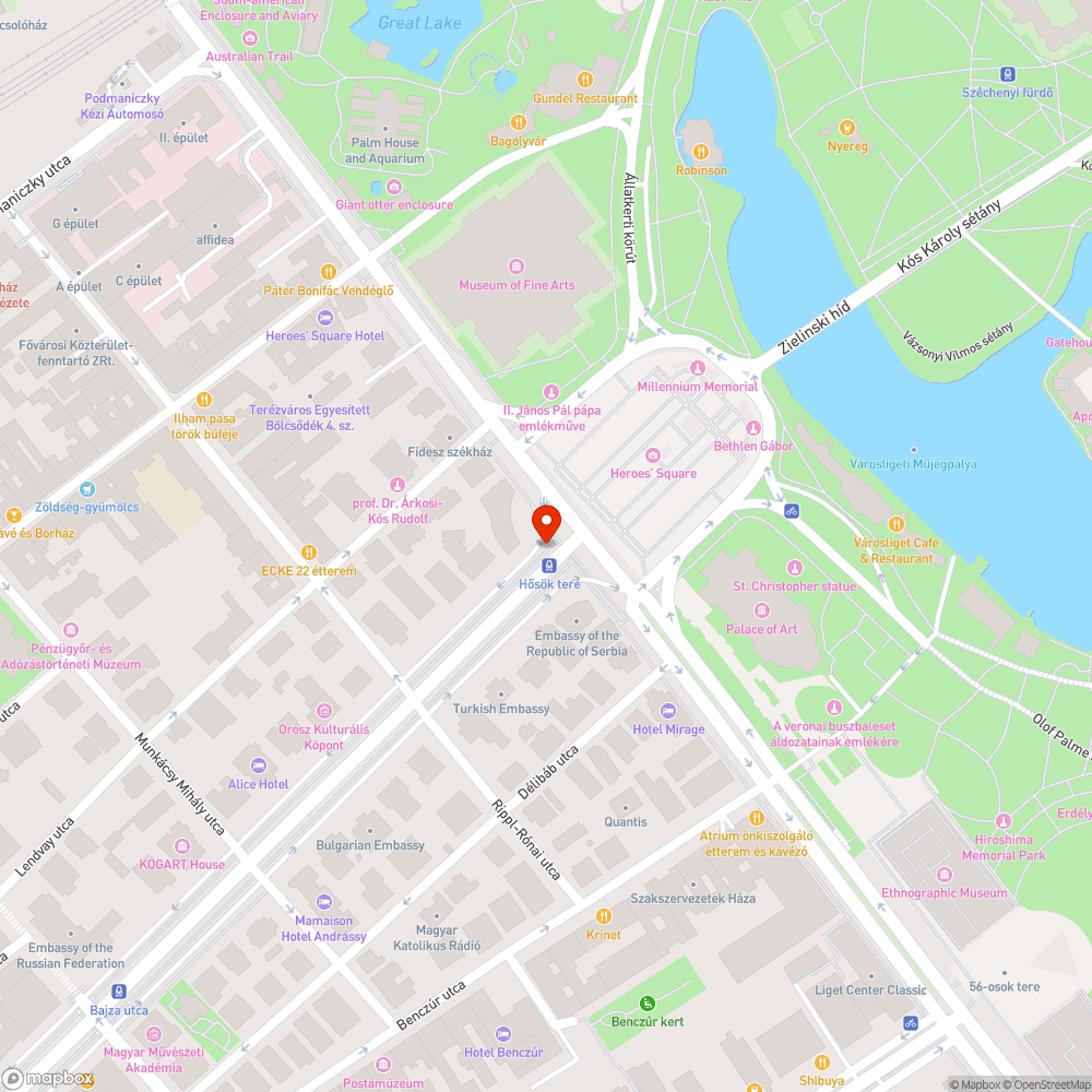 az Andrássy út Hősök tere felőli végén három lámpatest is hiányos bejelentés helye