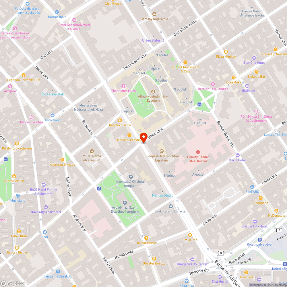 Totálkár autó a járdán bejelentés helye