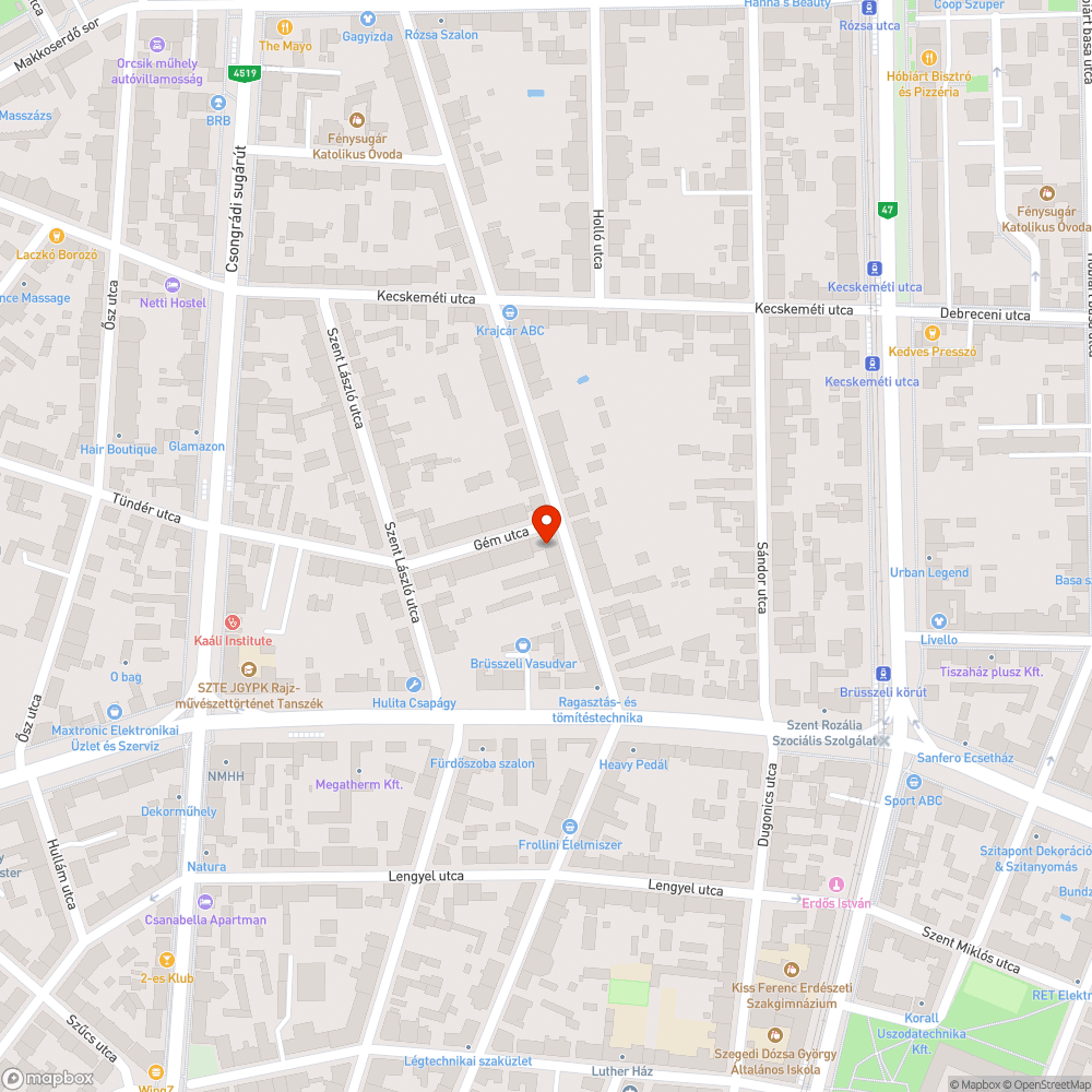 Kövek és beton oszlophulladék a ház előtt bejelentés helye