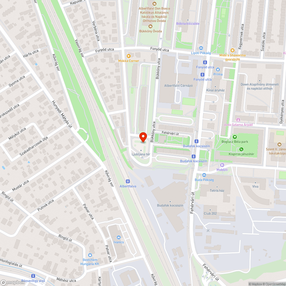 Összefirkált utasváró bejelentés helye