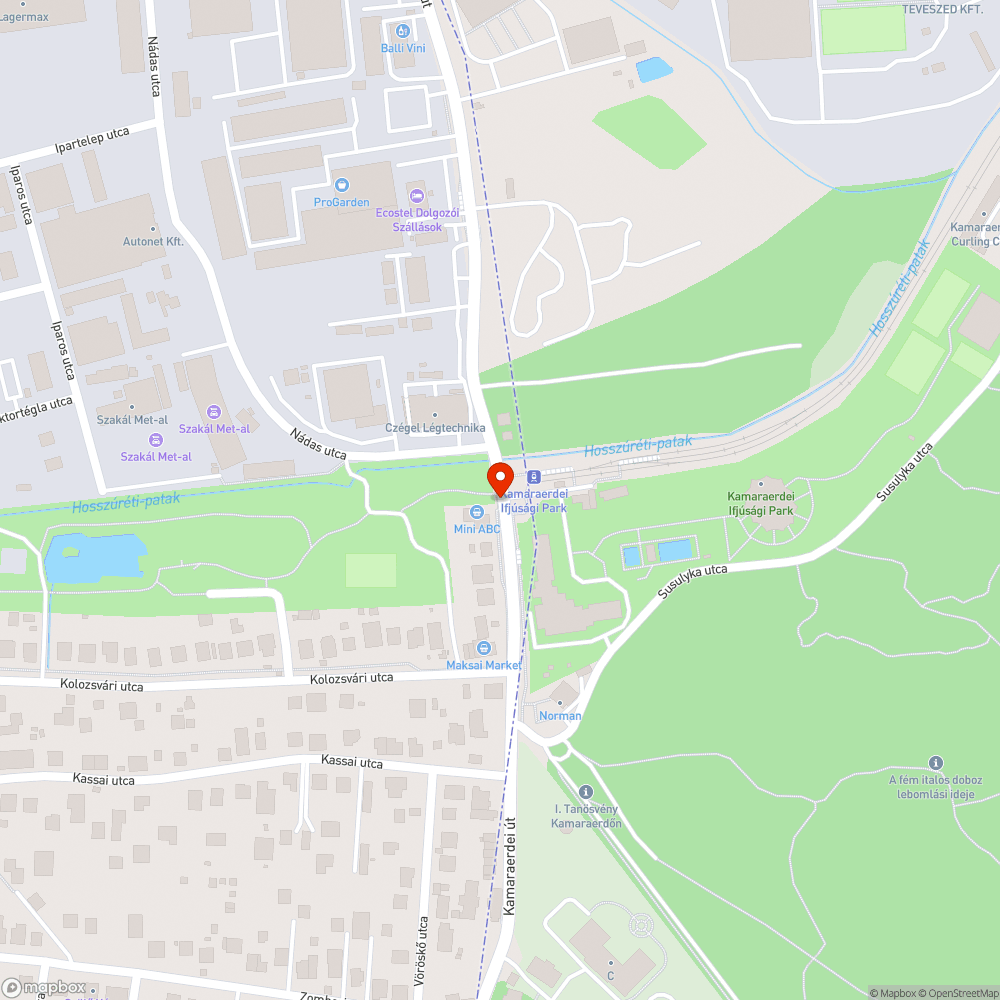 Buszmegálló felépítmény, elhanyagolt bejelentés helye