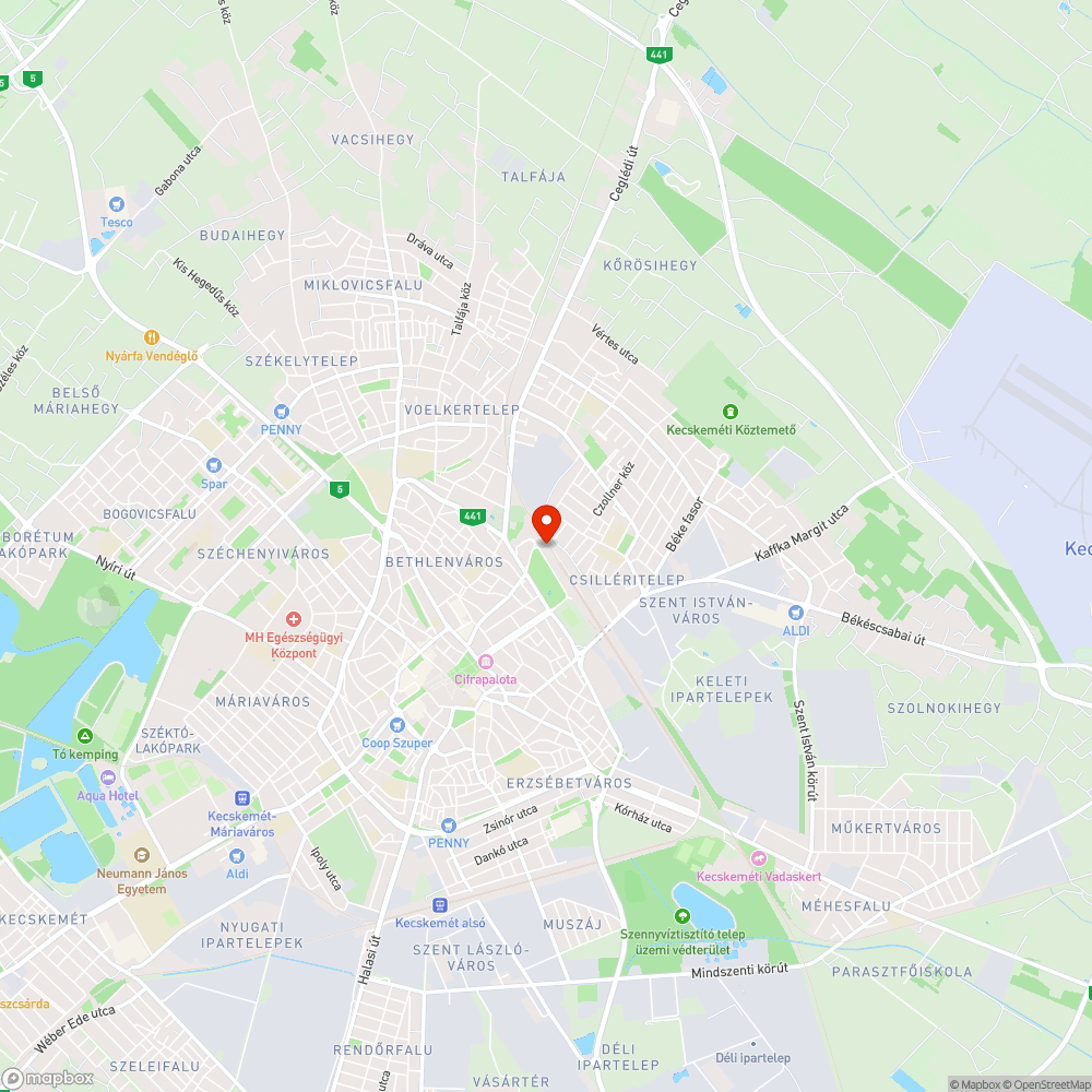 Gazdátlan óriásplakát a vasútállomáson bejelentés helye