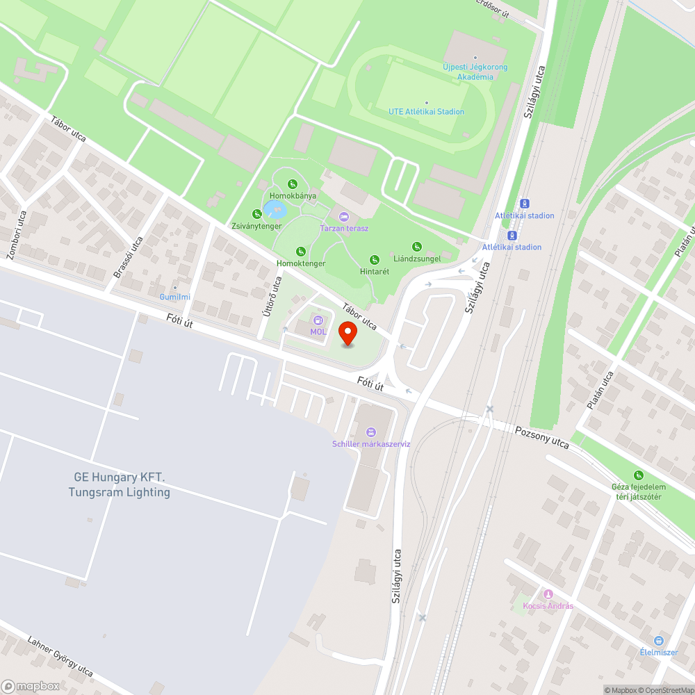 Rendszám nélküli tehergépkocsi a fűben bejelentés helye