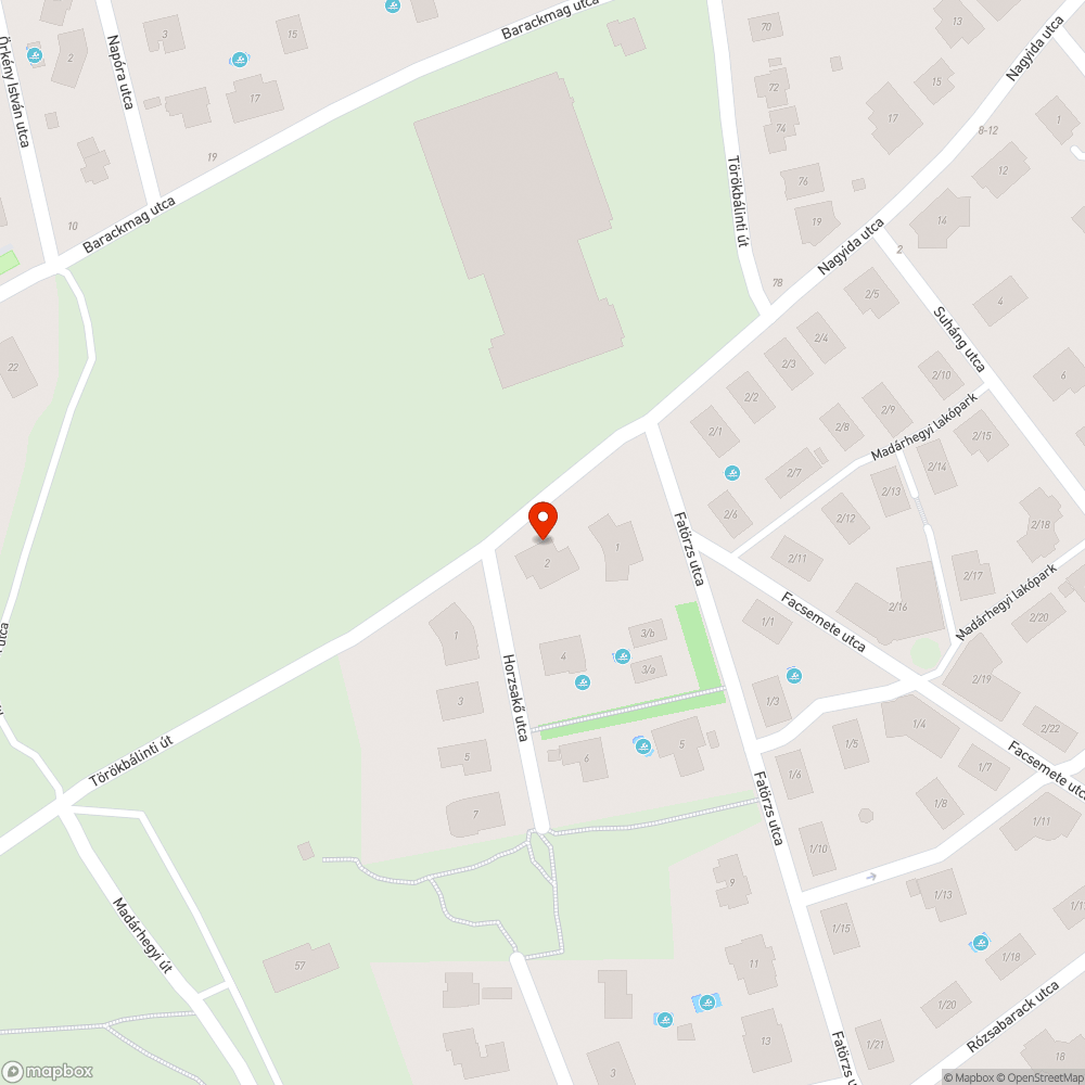 Sebességcsökkentő bordák festése elkopott, kijelzésük ellentmondásos. bejelentés helye