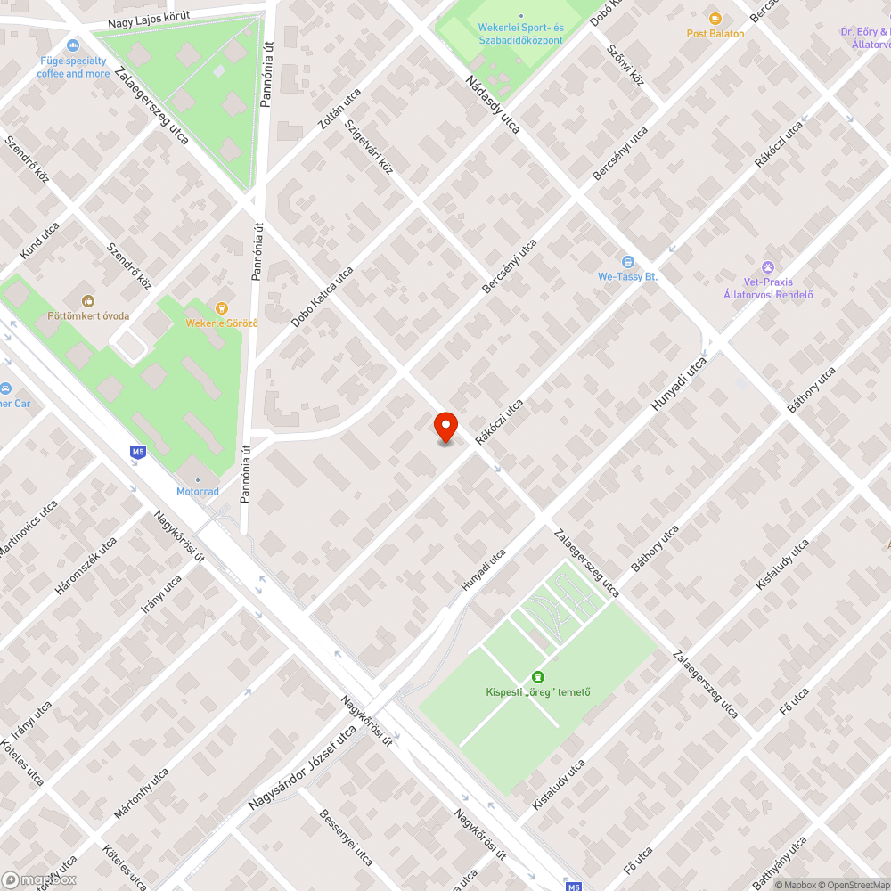 Fedél kiáll a kocsibejáró szintjéből bejelentés helye