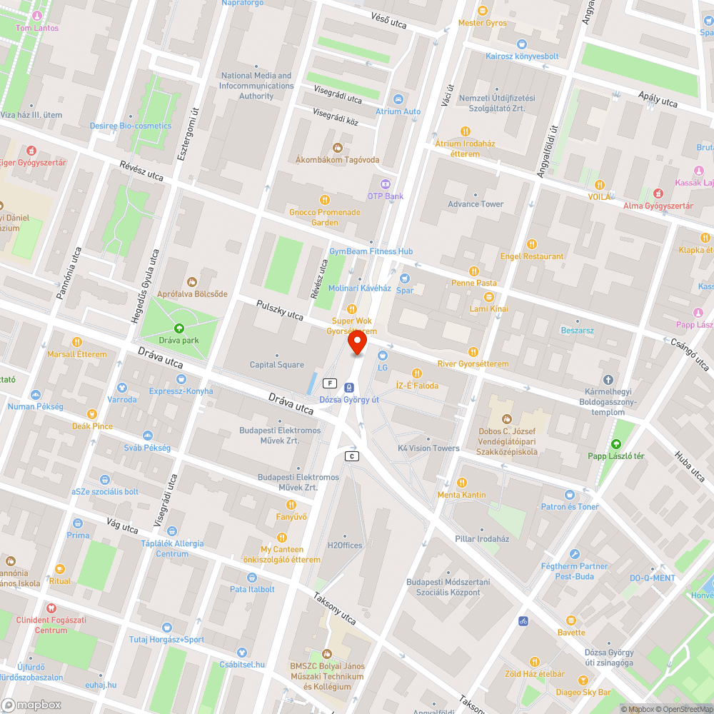 Eldőlt táblák az úttest közepén bejelentés helye