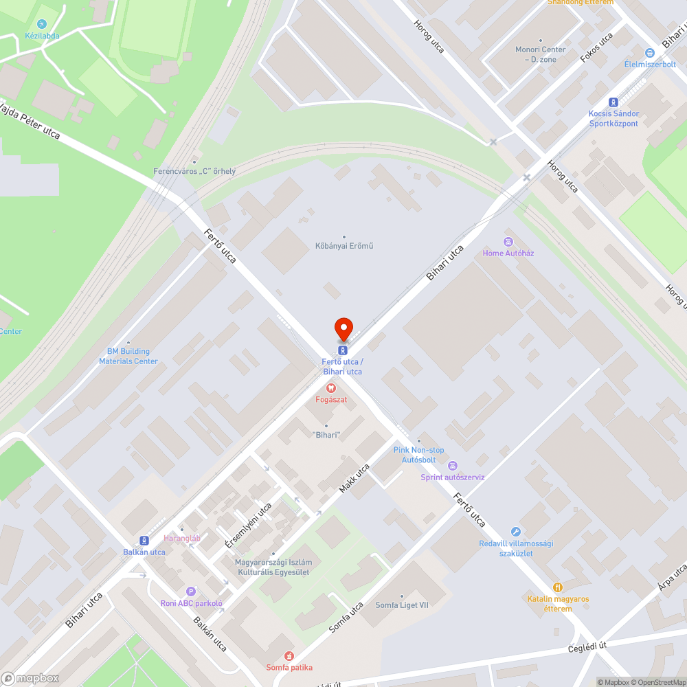 Egymásnak ellentmondó jelzőtábla és jelzőlámpa bejelentés helye