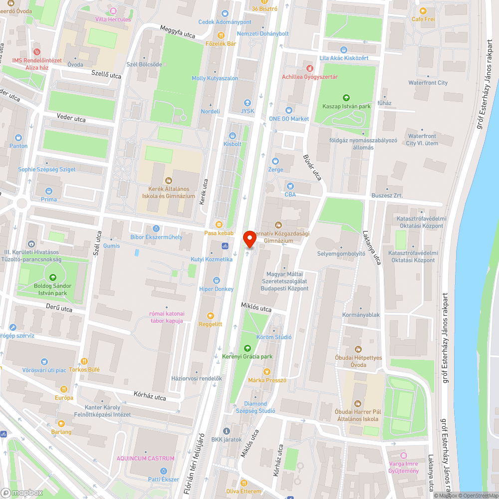 Graffitis a menetrendvitrin hátulja bejelentés helye