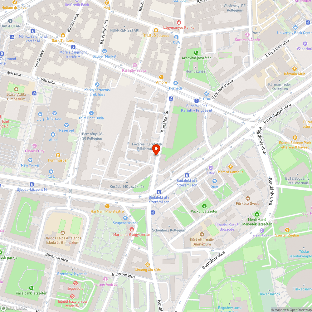 kátyú a   33/133E buszmegállóban Budafoki út / Szerémi sor bejelentés helye