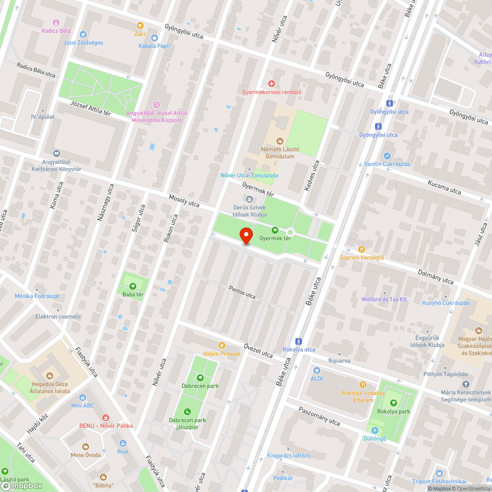 Kiálló "behajtásgátló" oszlop maradvány bejelentés helye