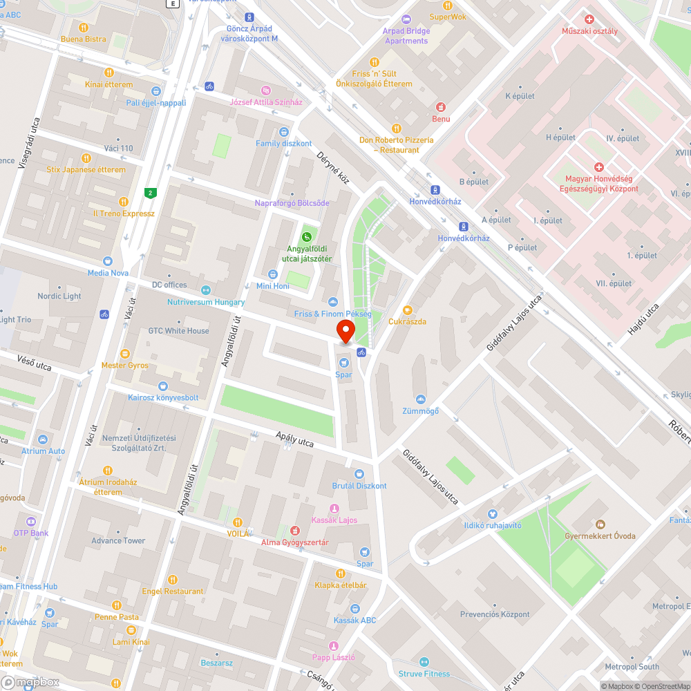 Használhatatlan kerékpártámasz a SPAR előtt bejelentés helye