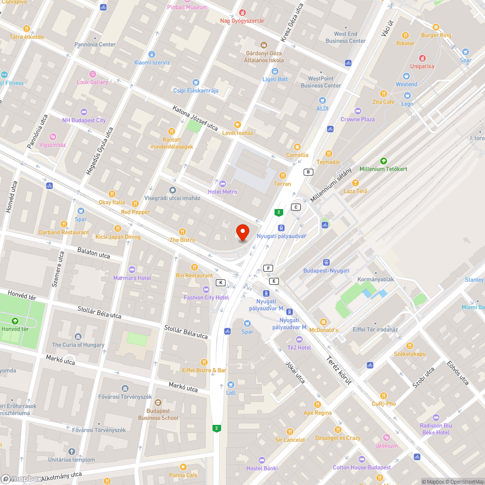 Nem takarított járda a Nyugati teren bejelentés helye