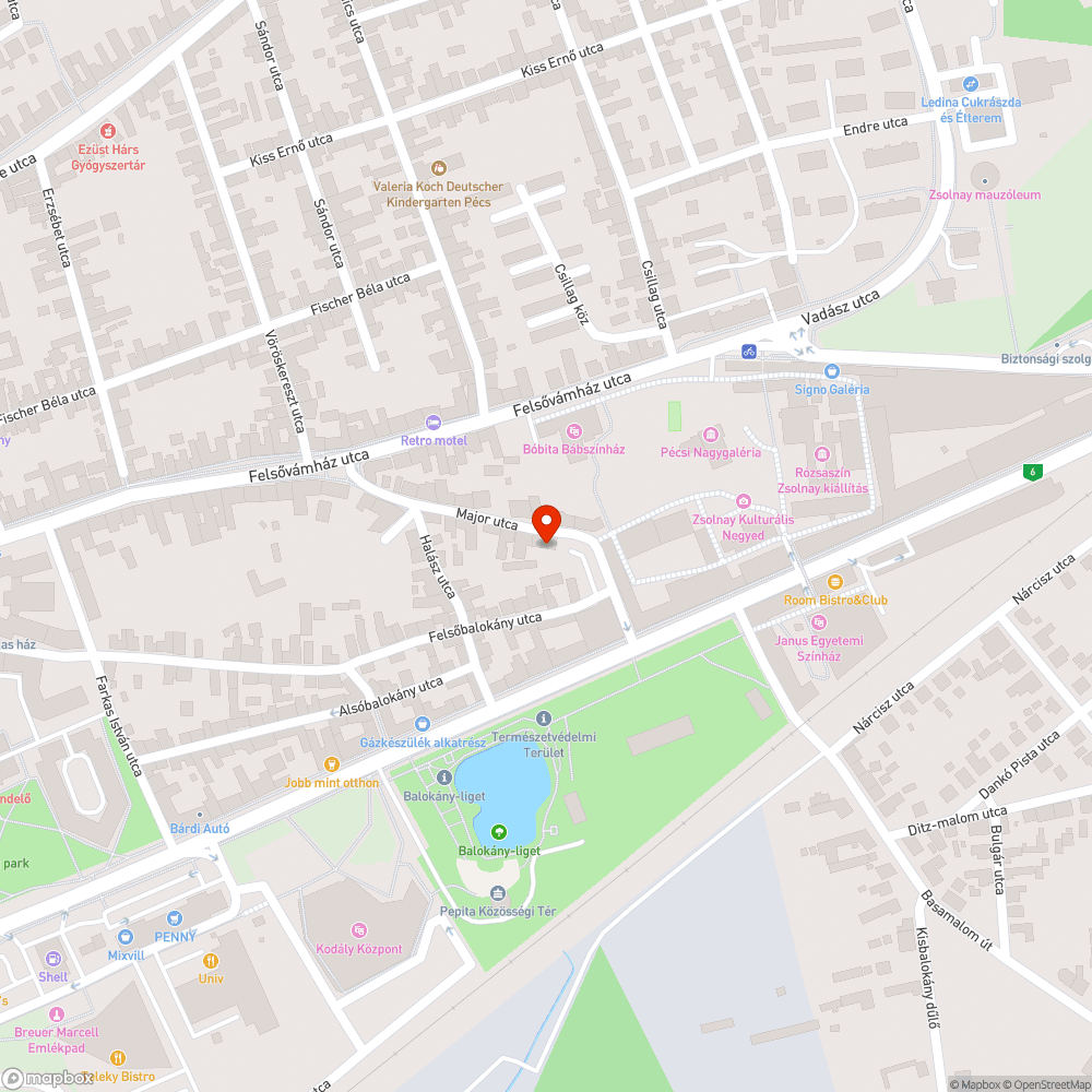 Felhalmozódott szemét és zöldhulladék a parkolóban bejelentés helye