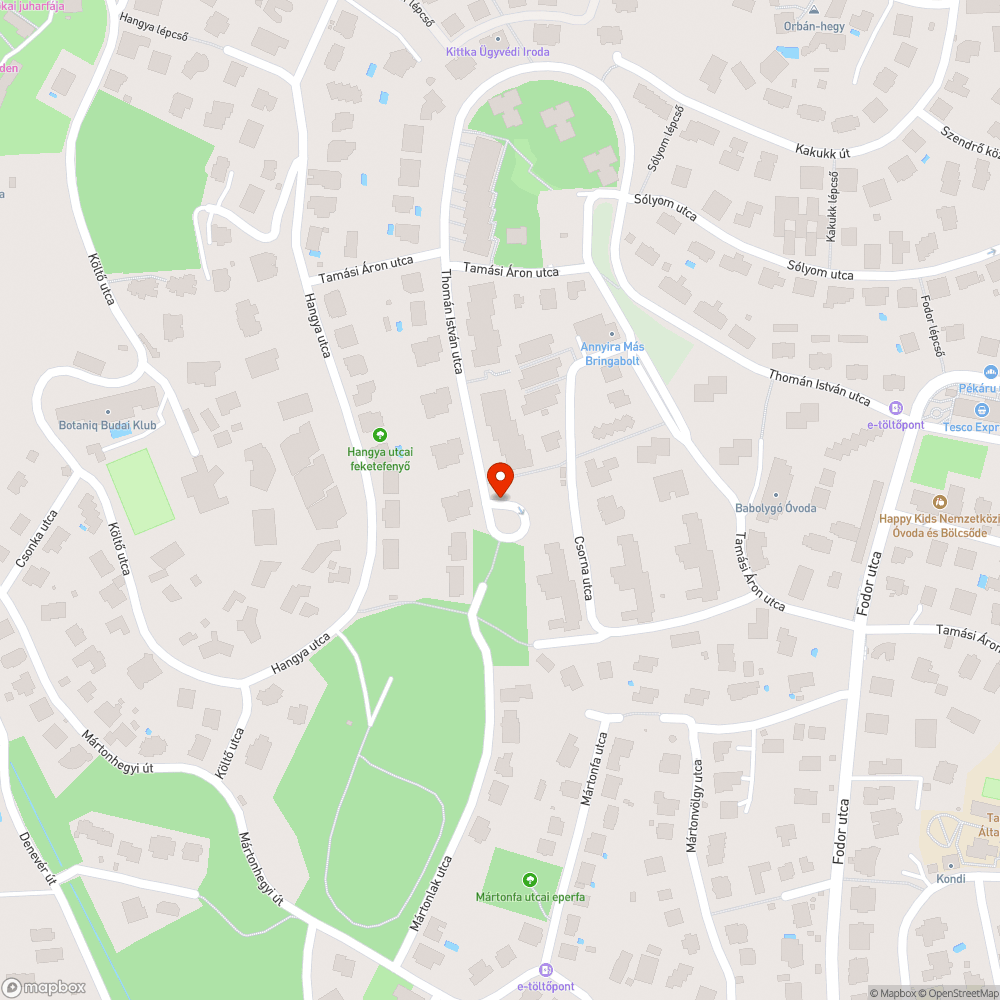 Buszforduló beparkolása, kátyú bejelentés helye