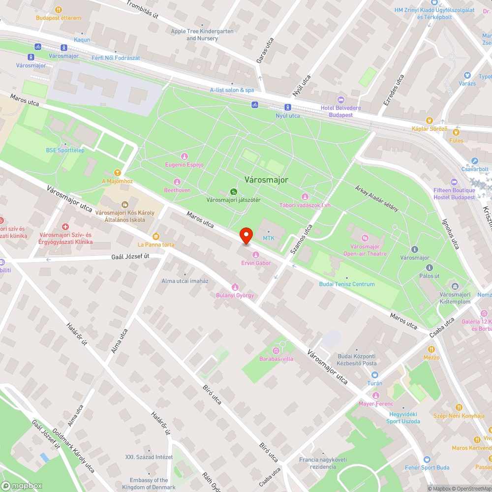 rossz állapotú csatornafedő bejelentés helye