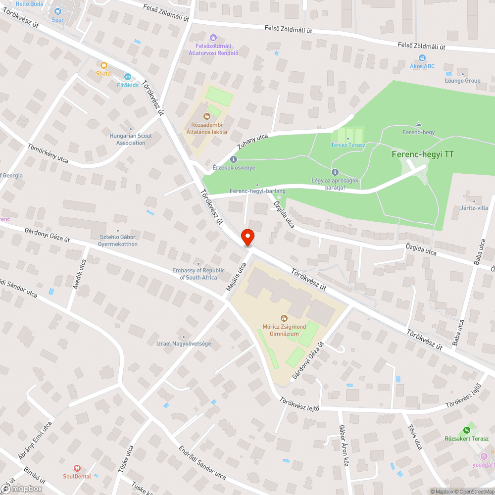 Elektromos kábel lóg bejelentés helye