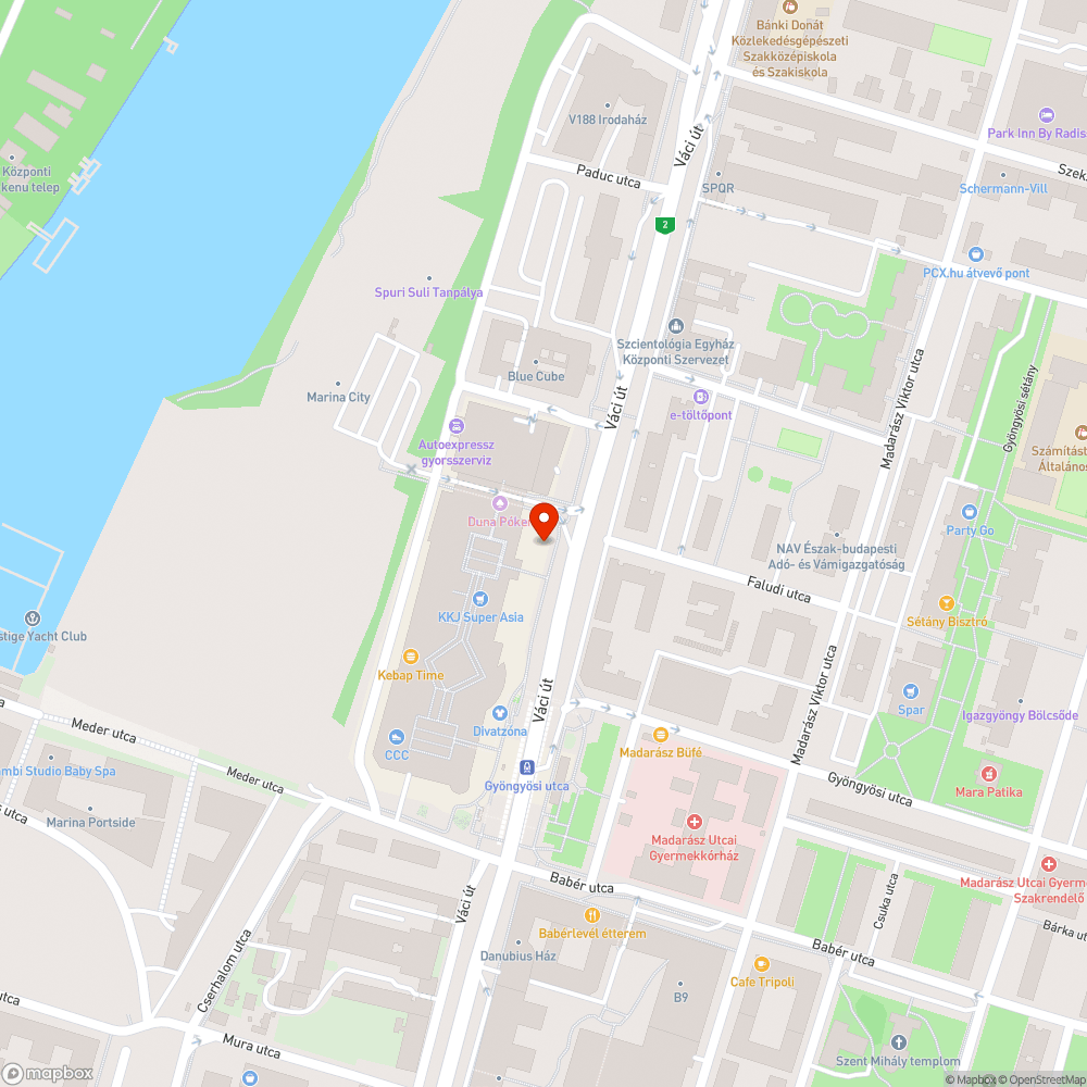 A Duna pláza előtti térről hiányzik pár pad bejelentés helye