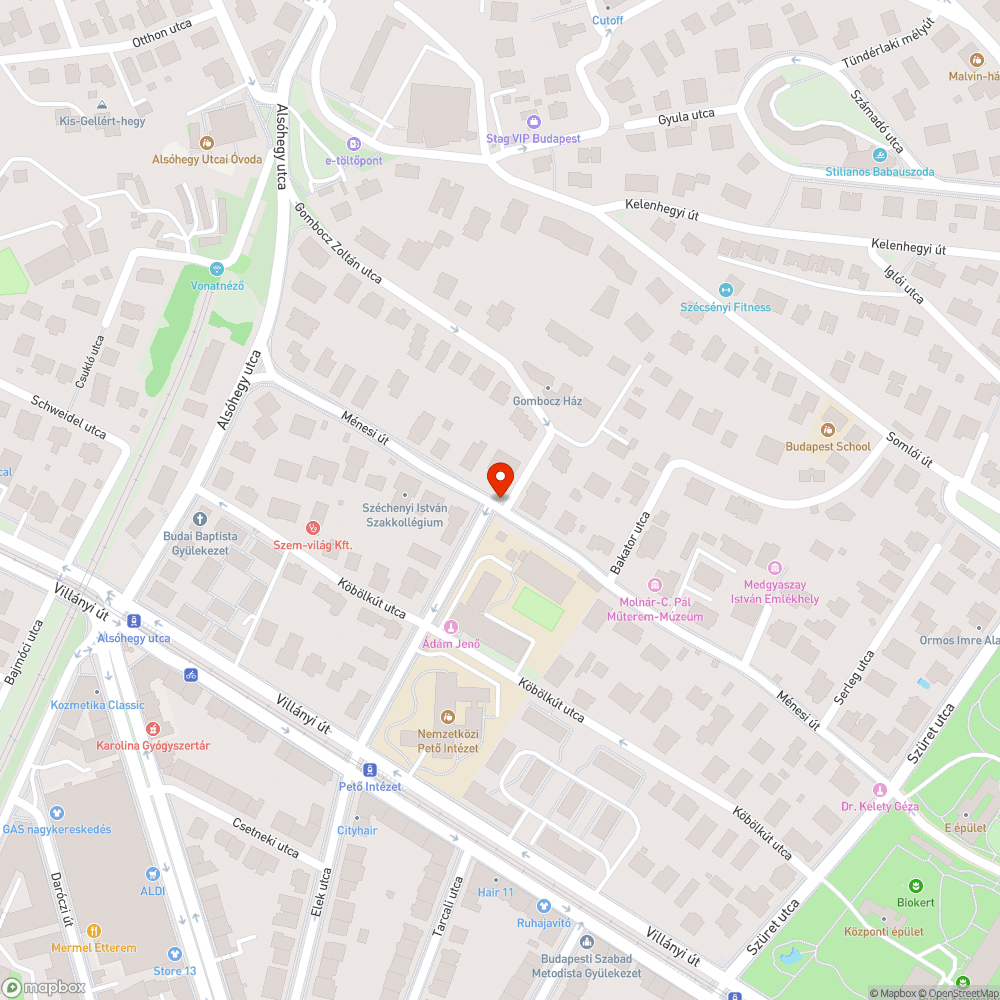 állandó szabálytalan parkolás járdán, zavarva a kanyarodást is bejelentés helye