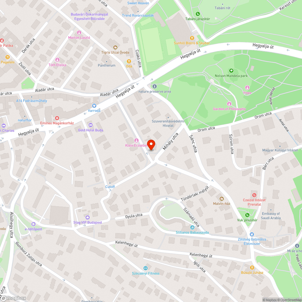 Karácsonyfa még mindig és a pad bejelentés helye