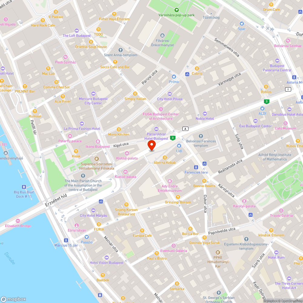 szabálytalan parkolások - Klotild palota előtti téren bejelentés helye