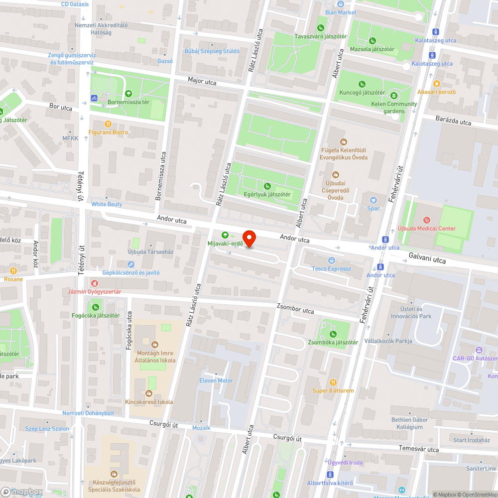 Fára láncolt tábla bejelentés helye