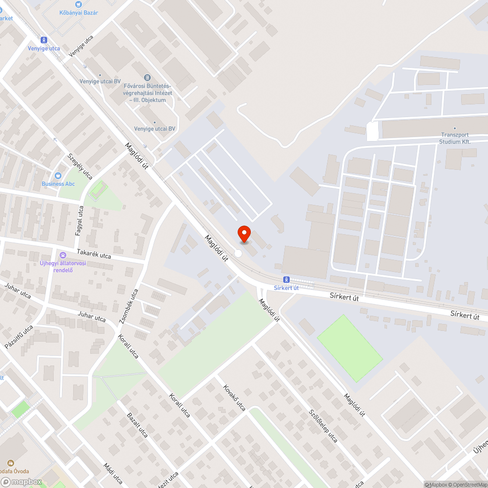 Betontömbök a villamos sínek mellett bejelentés helye