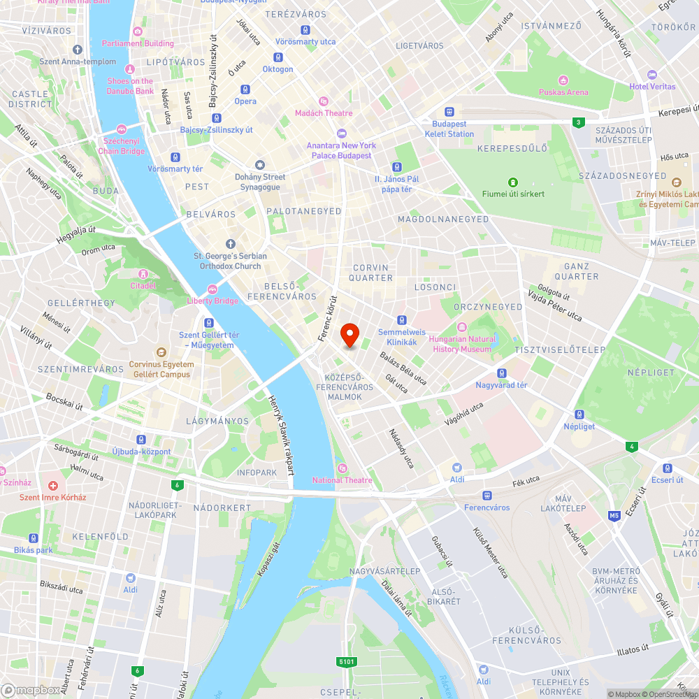 Olvashatatlanul kicsi betűk a táblákon bejelentés helye